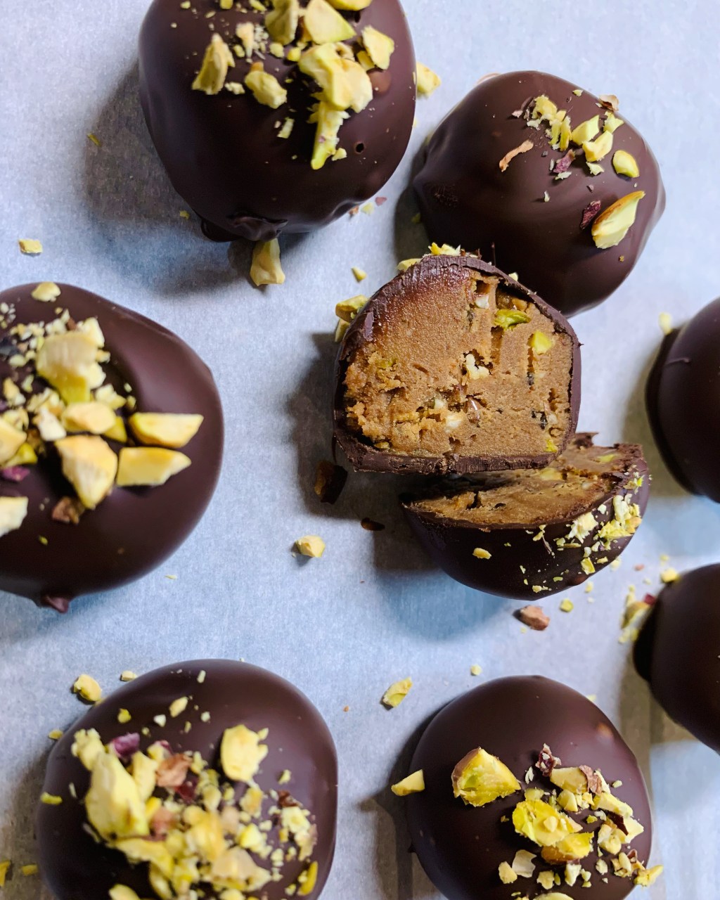 Salted Caramel Pistachio&nbsp;Truffles